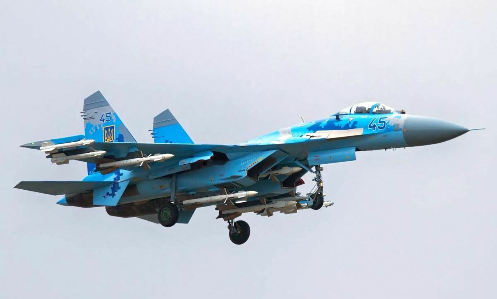 Су 27 сверхзвуковой самолет скорость. Истребитель Су-27. Су-27 ВВС Украины. Су-27 ВСУ. Су-27см 51 борт.