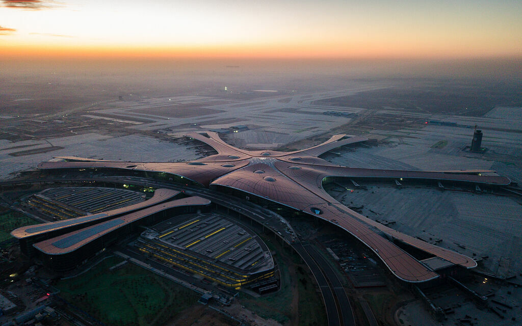 В Китае за три года построили аэропорт ценой $60 млрд