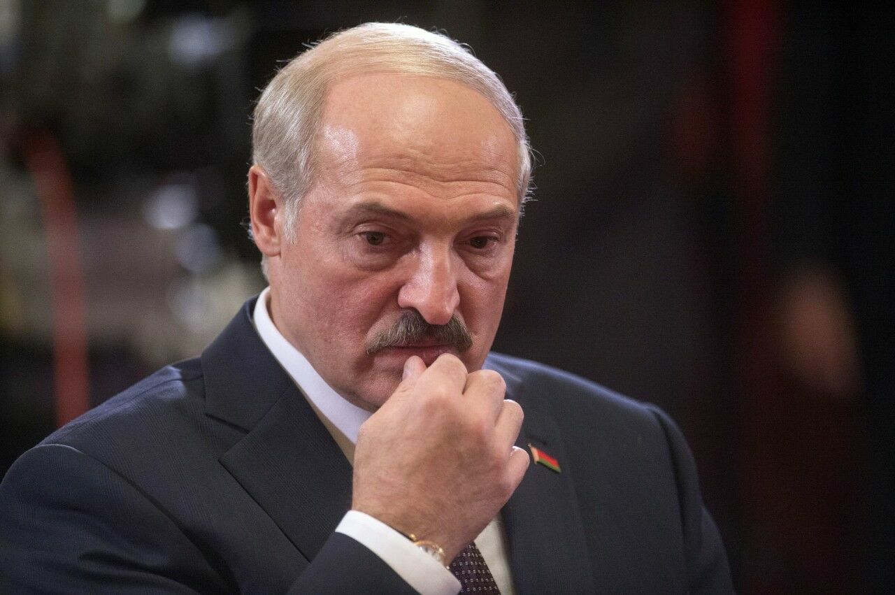 Bloomberg: окружение Лукашенко обсуждало с Кремлем возможность его бегства в Россию