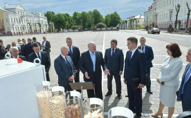 Александр Лукашенко призвал перейти с нефти и газа на "щепу и опилки"