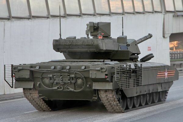 Минобороны показало боевые возможности новейшего танка Т-14 «Армата»