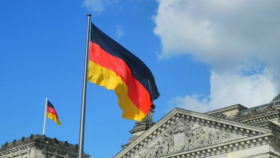 Spiegel: Германия собралась нарастить военную помощь Украине до 15 млрд евро