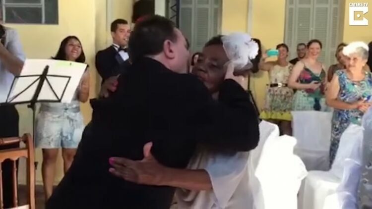 Жительница Бразилии вышла замуж в 106 лет (видео)