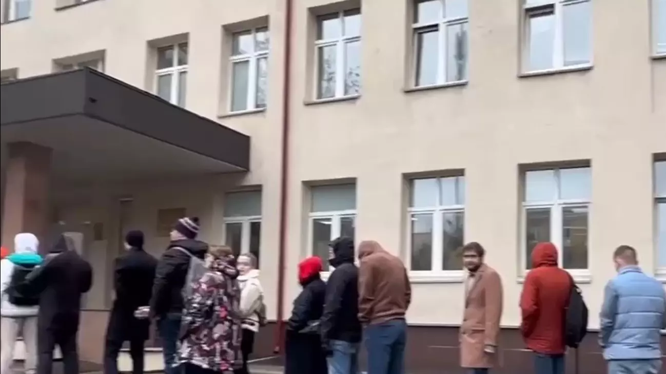 Утром 23 марта москвичи пришли в донорские центры, чтобы сдать кровь раненым во время теракта
