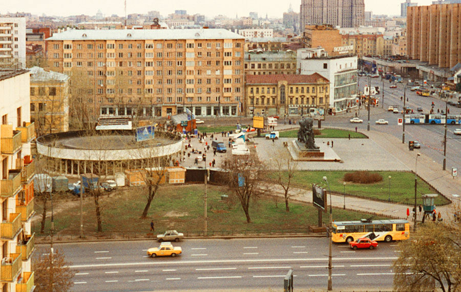 У метро "Улица 1905 года" жители решили сделать сквер, в Марьиной Роще парк