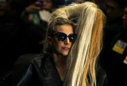 Леди Гага пожертвует один млн долларов пострадавшим от урагана в Нью-Йорке