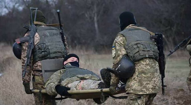 Перемирие без мира: кому выгодно обострение на Донбассе