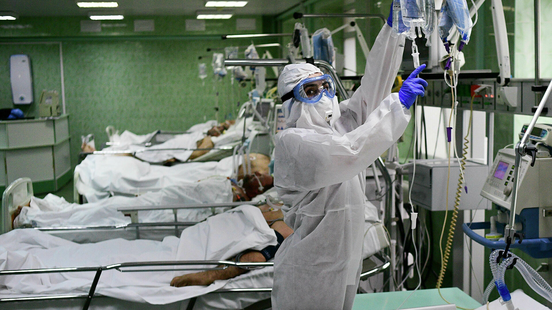 В 2021 году 700 российских медиков умерли от коронавируса