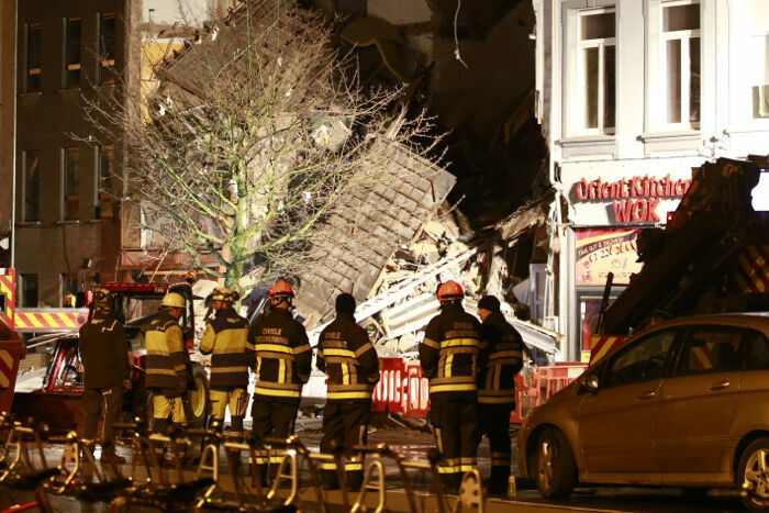 В бельгийском Антверпене взрыв обрушил здание, есть пострадавшие
