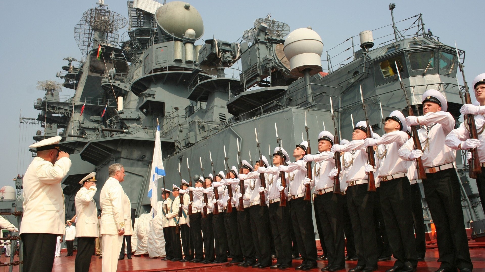 Сергей Шойгу пообещал флоту 12 новых кораблей до конца года