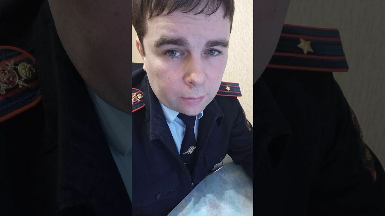Поддержавшего Навального полицейского хотят выселить из служебной квартиры