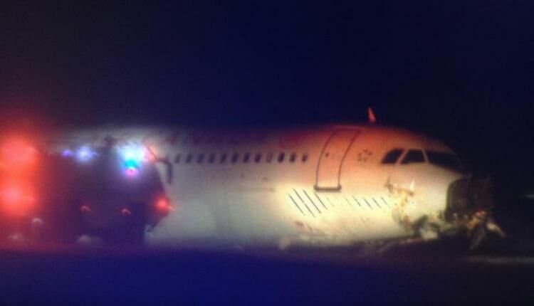 Из-за жесткой посадки самолета в Канаде госпитализированы 25 человек