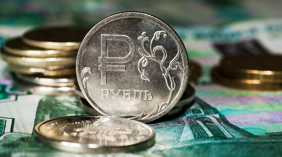 Рубль укрепляется на бирже в преддверии нового заседания ОПЕК+