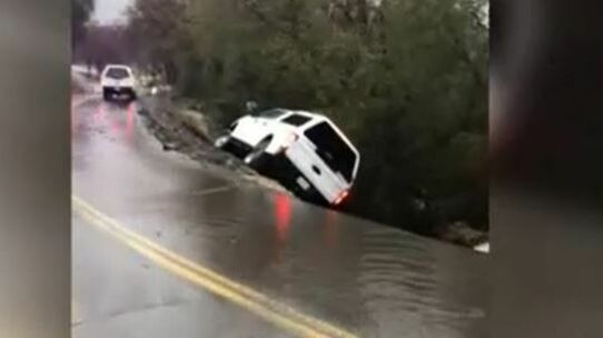Наводнение в Калифорнии: два человека погибли, еще почти 10 тыс. экстренно эвакуируют