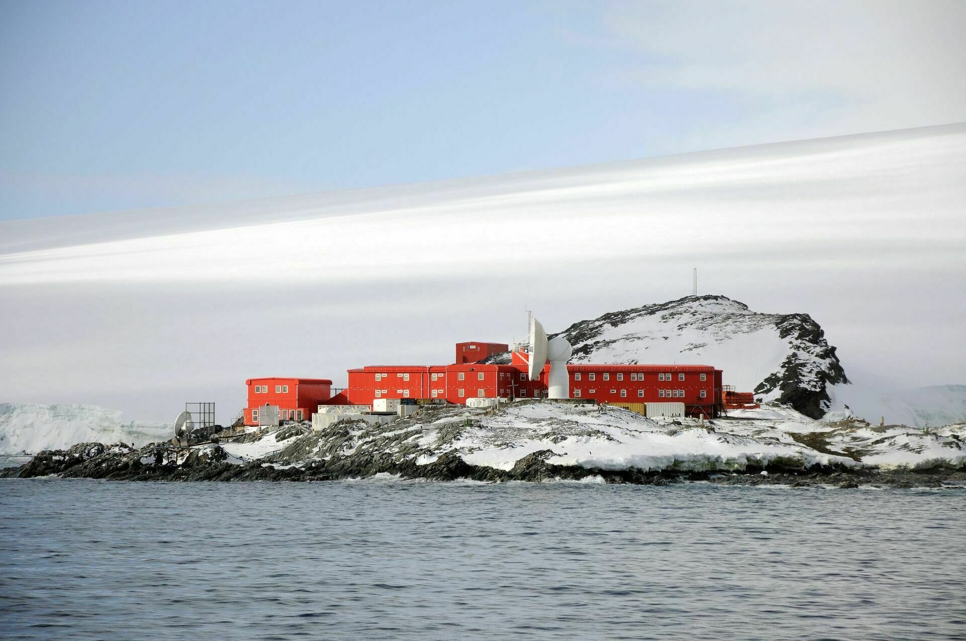 Полярники чилийской базы в Антарктиде заболели коронавирусом