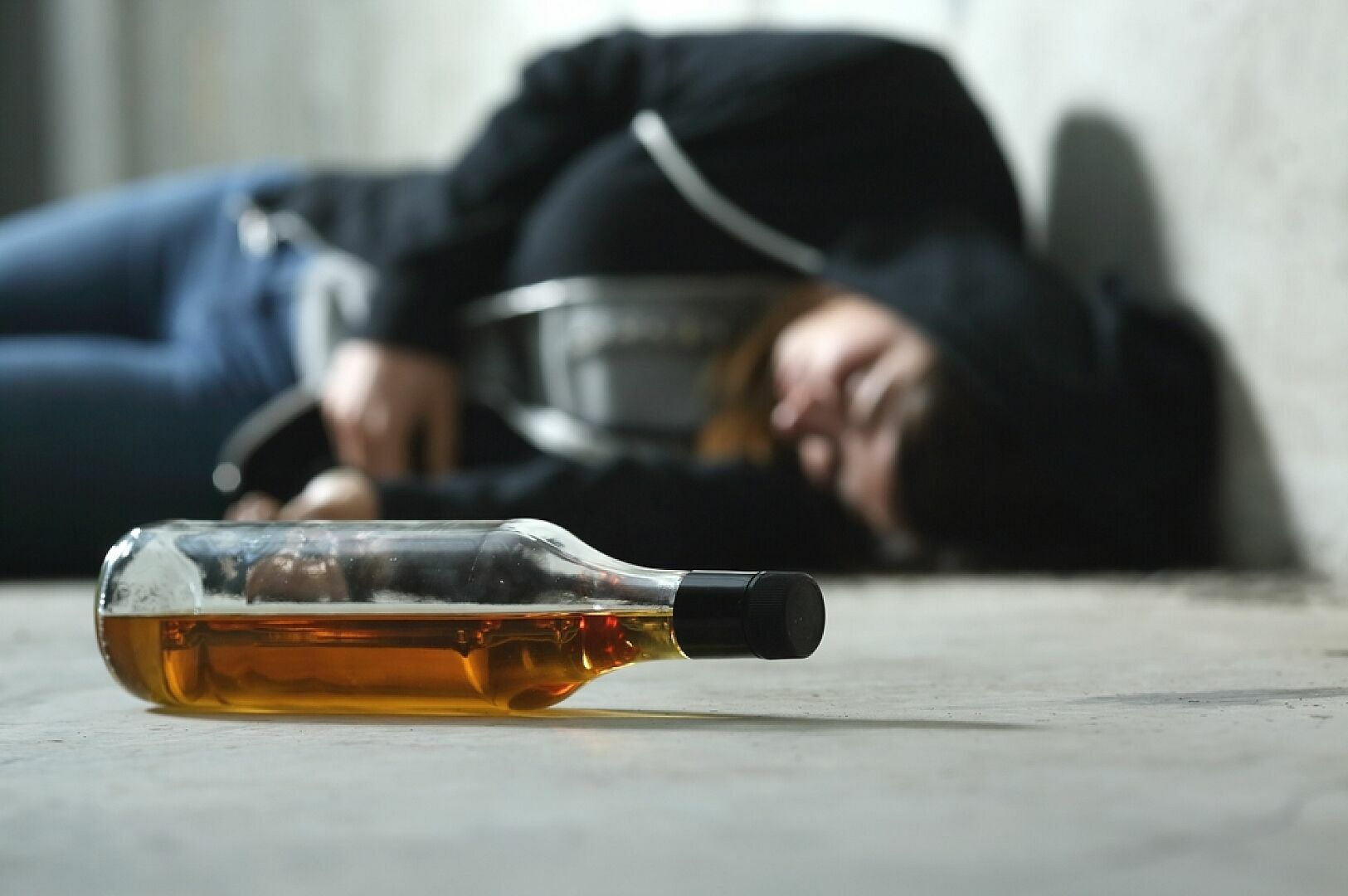 Свыше миллиона граждан каждый год умирают от алкоголя и наркотиков