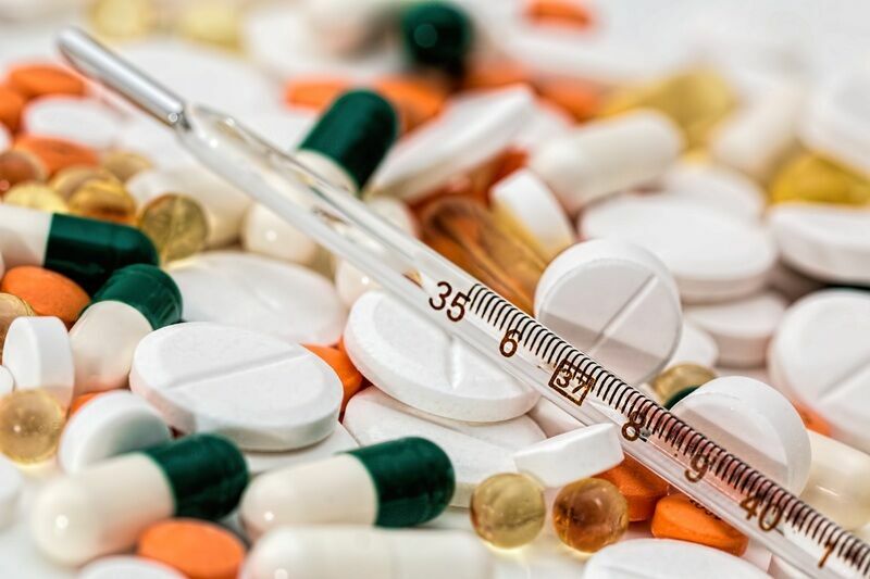Эксперты опасаются запрета на ввоз продуктов и лекарств из ЕС