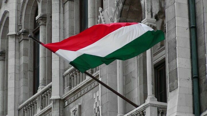 Венгрия призвала Евросоюз вместо санкций начать переговоры с Россией