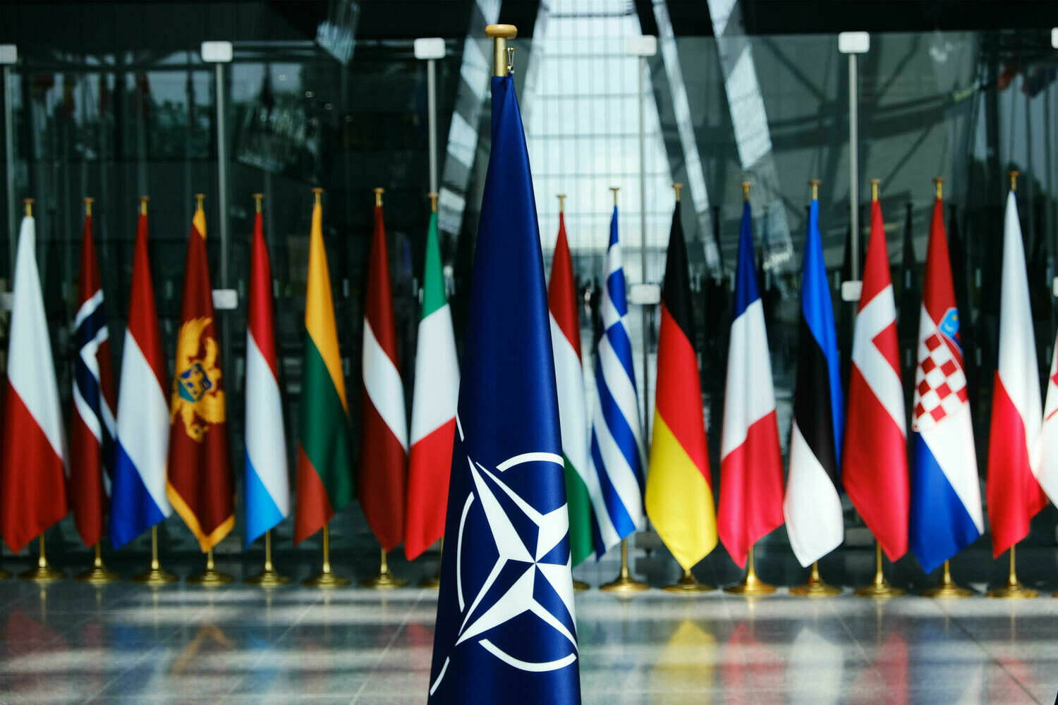 Финляндию и Швецию официально пригласили на конференцию военного комитета НАТО