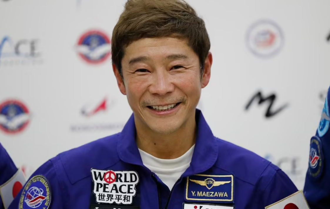 Миллиардер Юсаку Маэдзава набрал команду для полета вокруг Луны в 2023 году