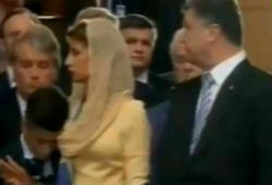 Упавшего в обморок в Софийском соборе сына Порошенко поймал Ющенко