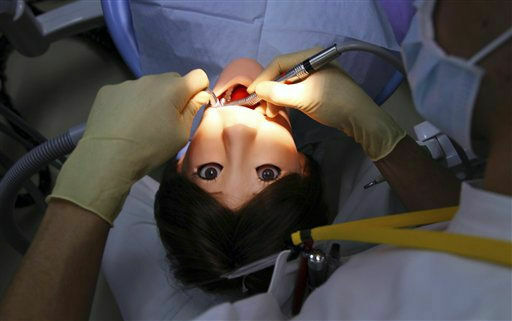 Нашелся гуманоид, радостно идущий под пытки стоматологов
