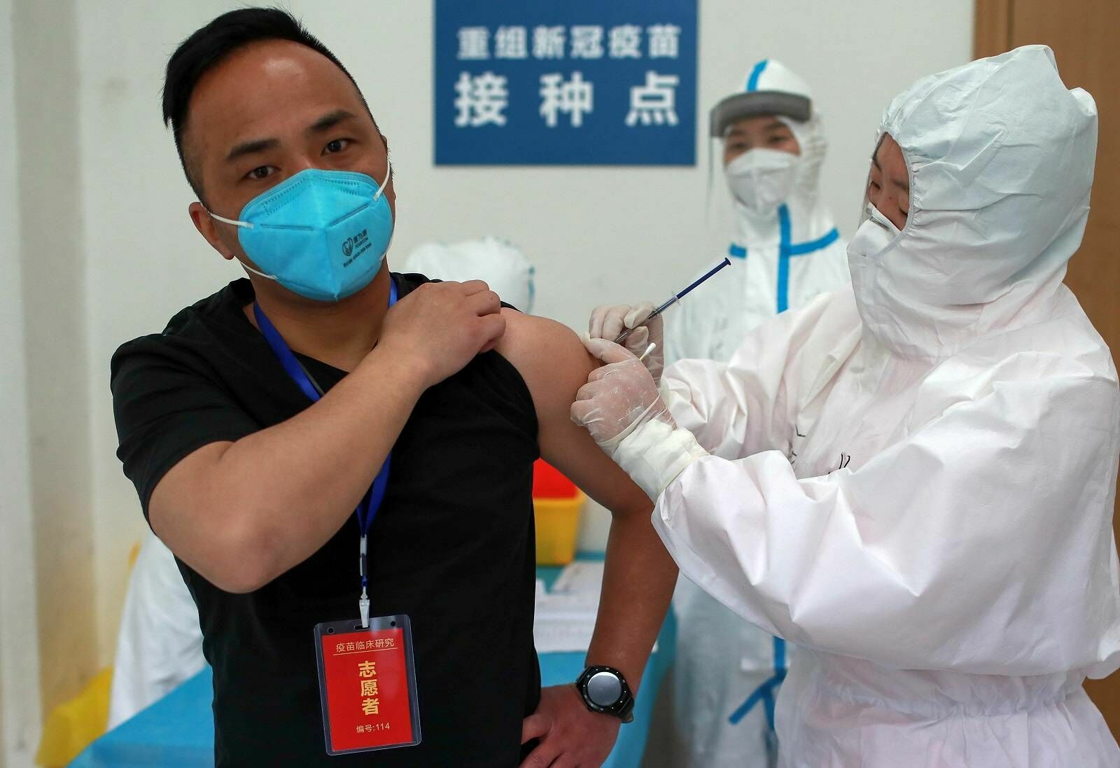 Более миллиарда прививок от коронавируса сделали в Китае