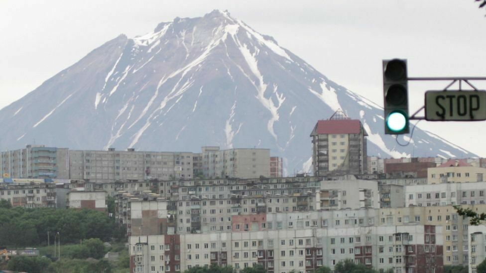 Три выживших альпиниста с вулкана Ключевской вышли на связь