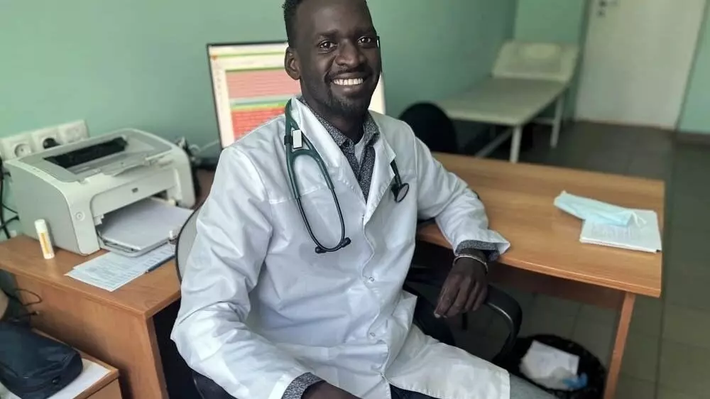 Абделмалик Мохамед Ариф Абдалла из Судана — врач подмосковной поликлиники