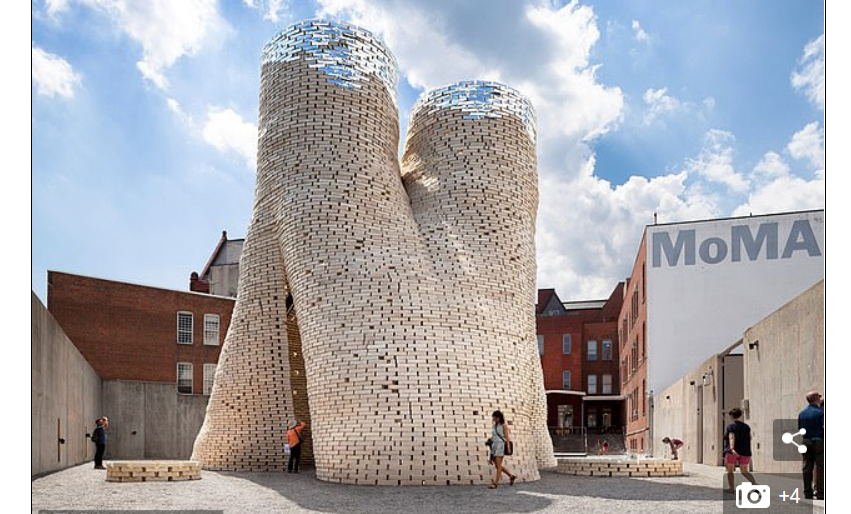 Здание из грибов возле Центра современного искусства в Нью-Йорке