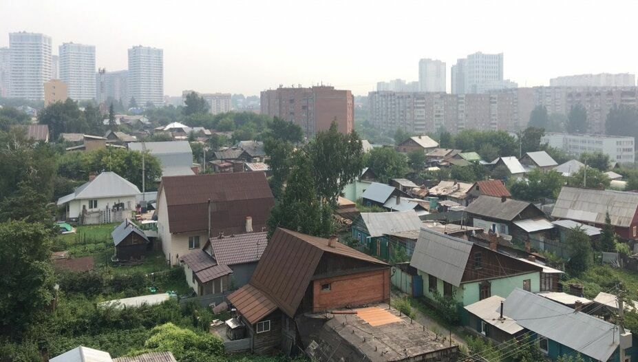 Эхо лесных пожаров: в воздухе Новосибирска обнаружили опасную пыль
