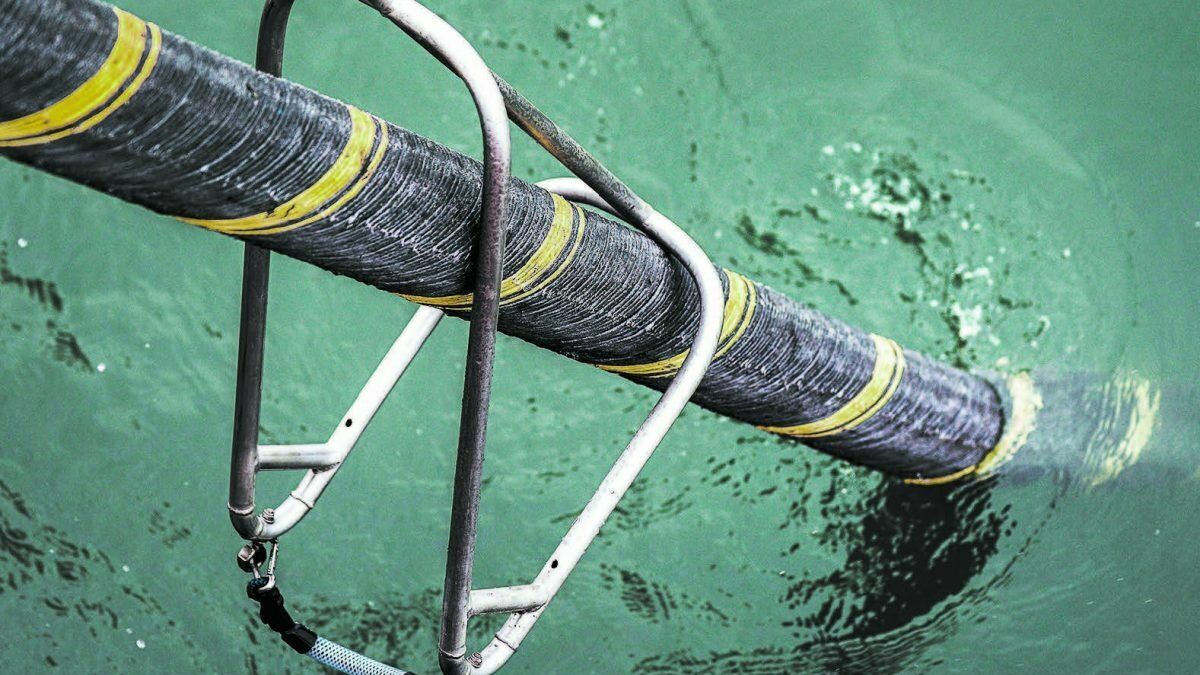 Китай проложит свой подводный интернет-кабель, который свяжет Восток и Запад