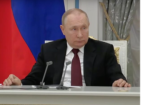 Президент России Владимир Путин выступил с телеобращением к гражданам страны