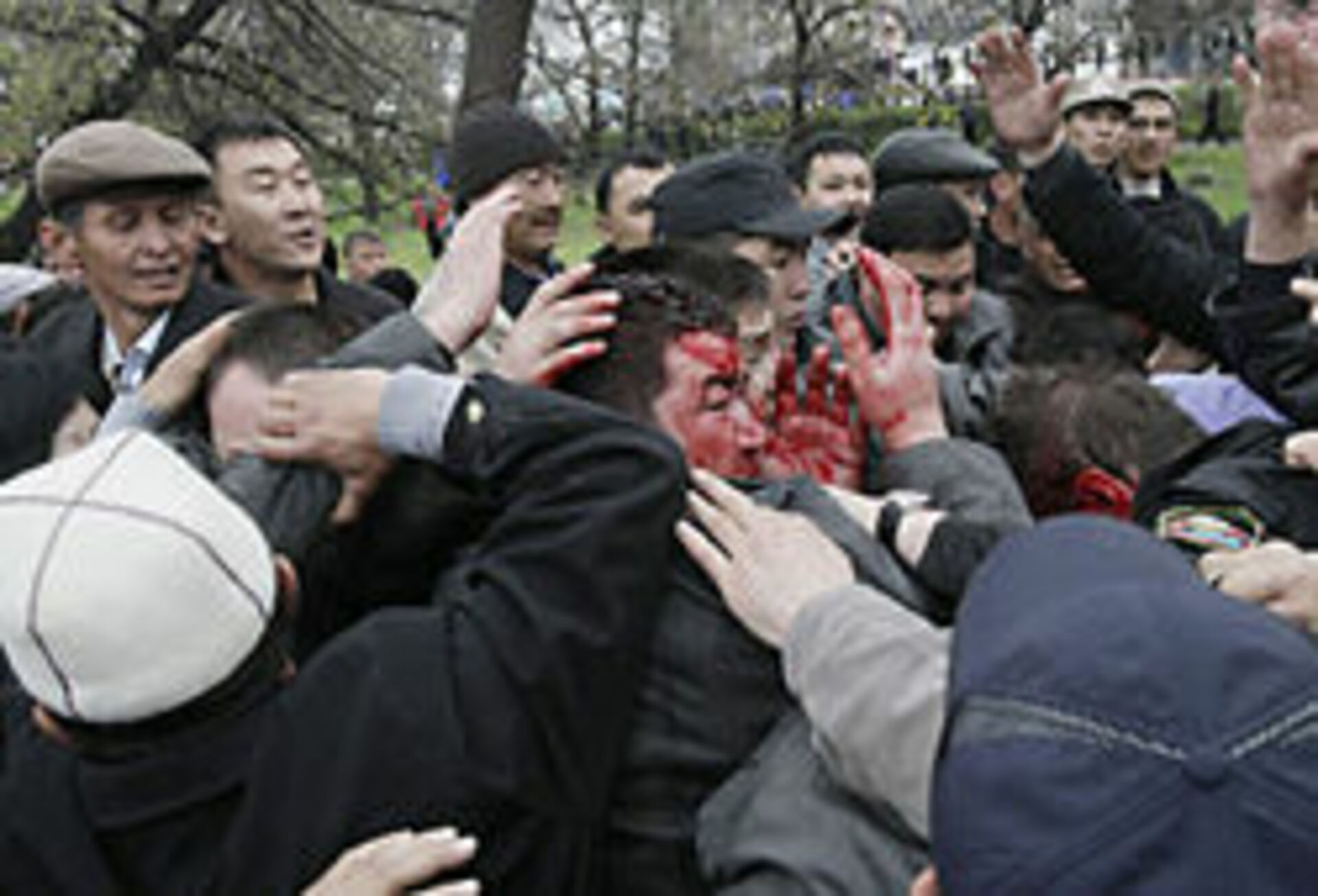 Погромы таджиков в россии. Революция 2010 в Киргизии Бакиев.