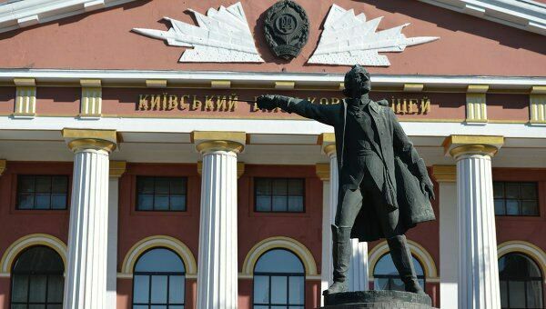 В Москве готовы выкупить памятник Суворову в Киеве