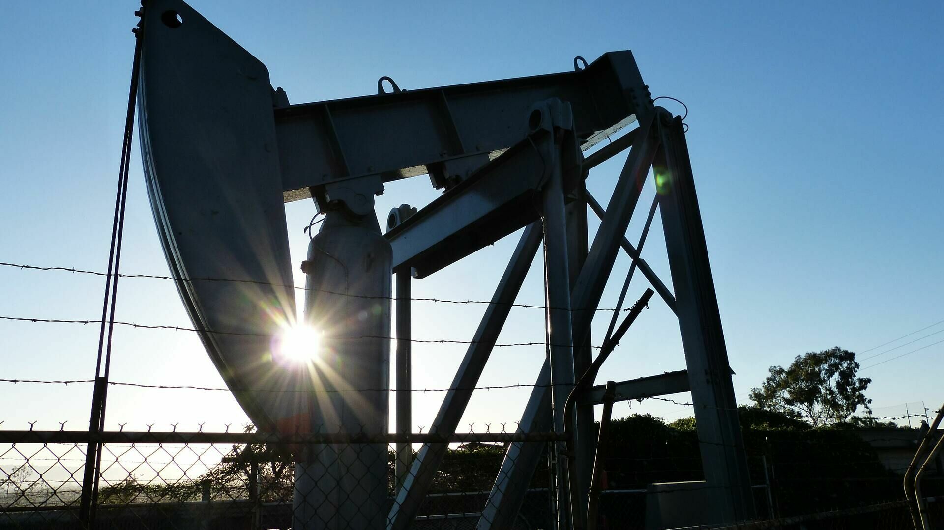 Нефть Brent выросла в цене почти до 60 долларов за баррель