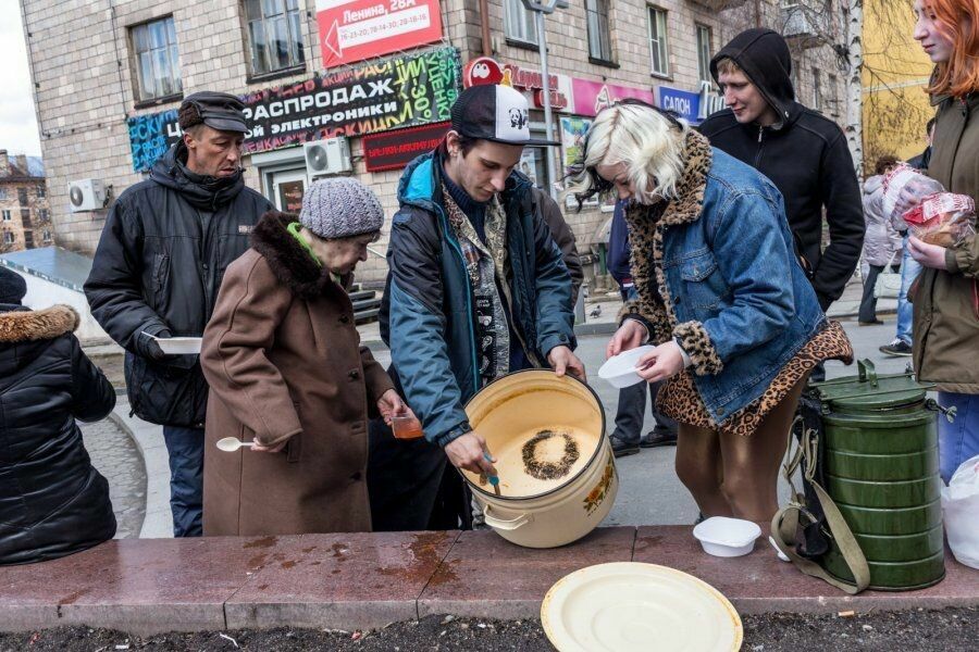 Цифра дня: какой доход в России является границей между бедностью и нищетой