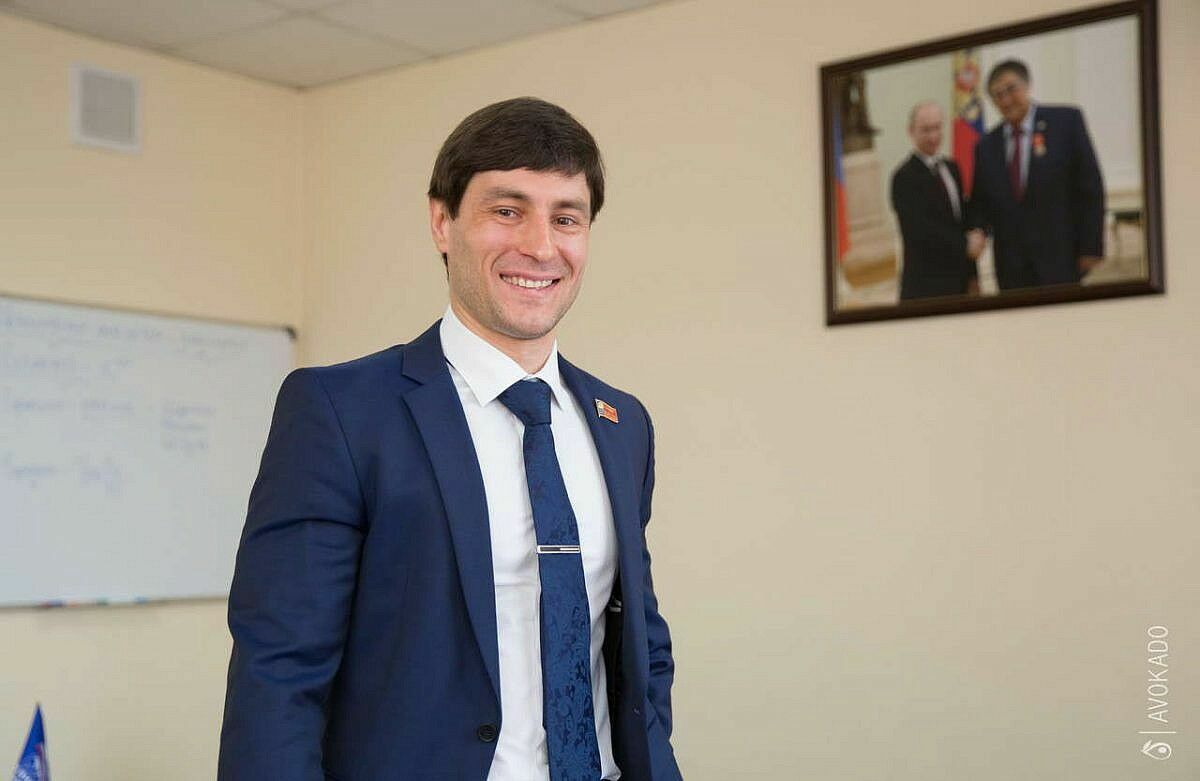 Спикер парламента Кемеровской области досрочно сложил полномочия