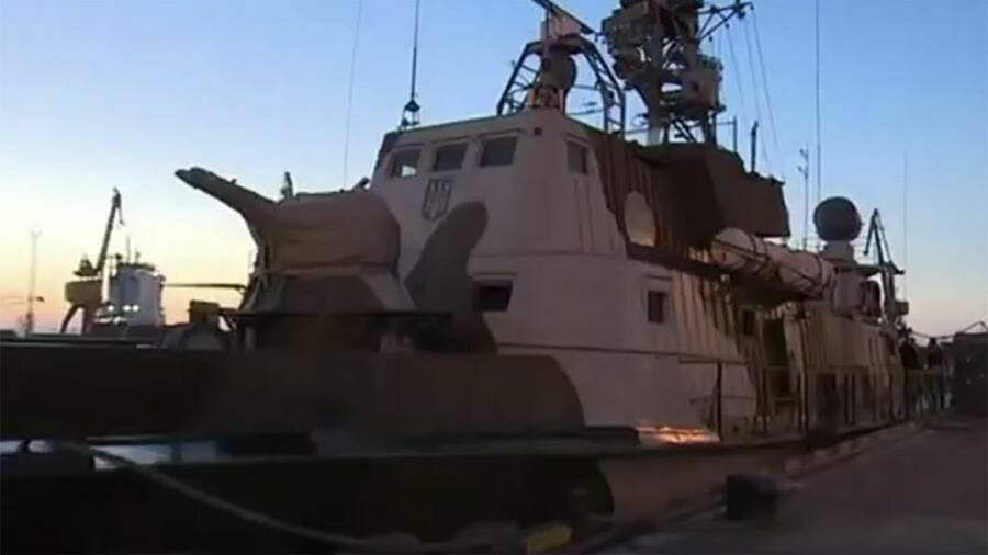 Украина направит в Азовское море десантные корабли