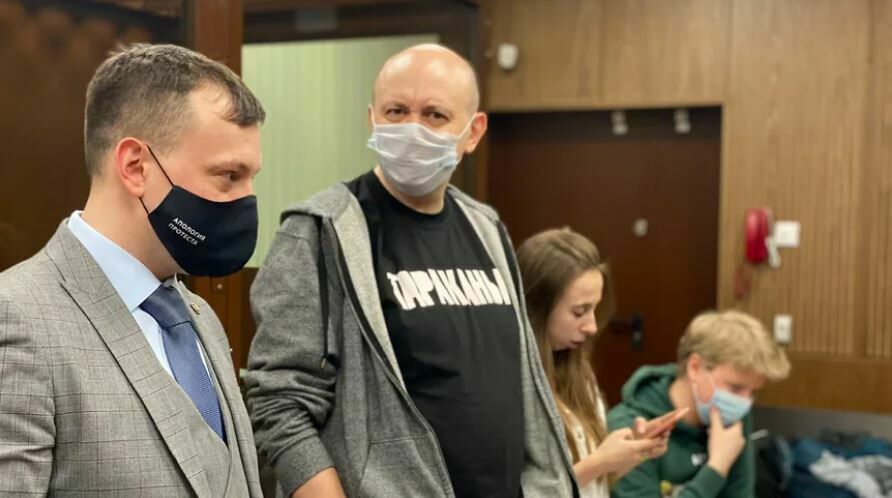 Главреду "Медиазоны" Сергею Смирнову дали 25 суток ареста за шуточный репост