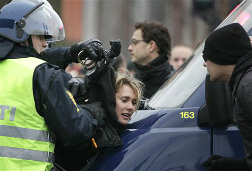 Датская полиция обошлась с буйными радикалами либерально