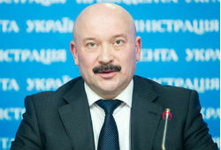 Турчинов отправил в отставку губернатора Луганской области