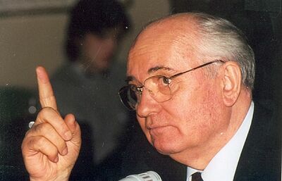 30 лет назад Горбачев хотел забрать Крым у Украины. Но не успел