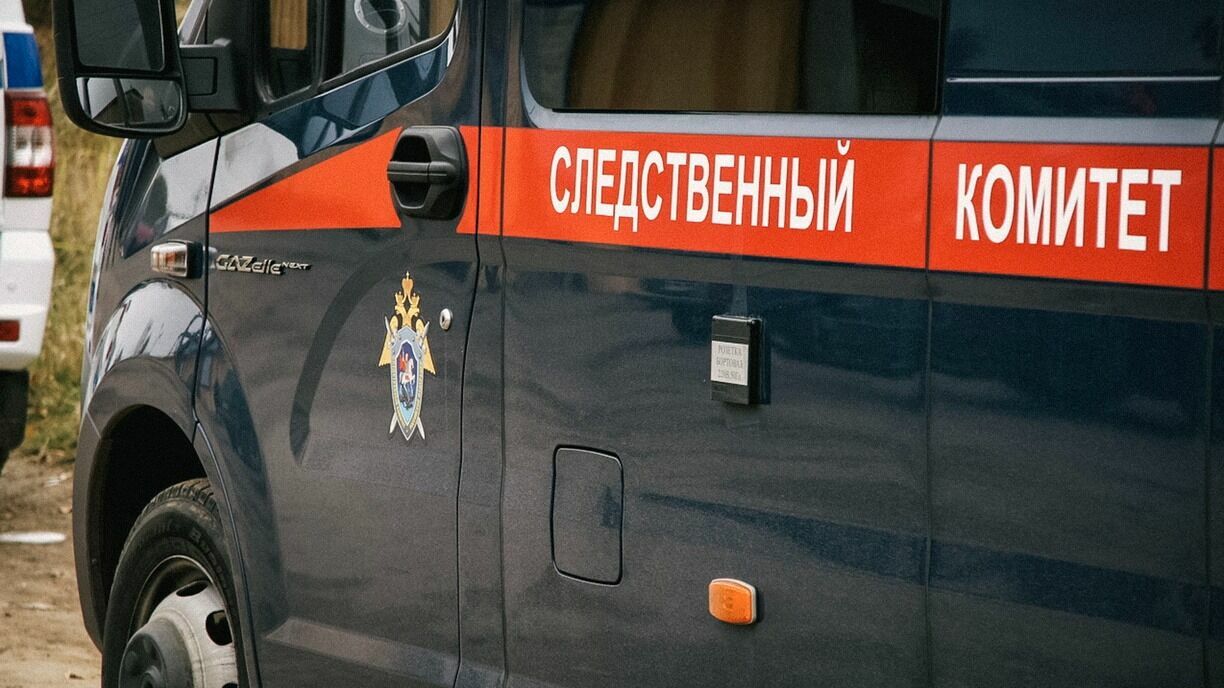 В Ставрополе неизвестные расстреляли машину у ресторана