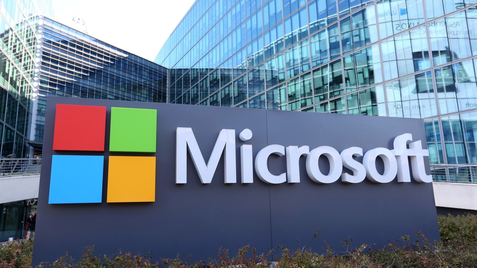 Microsoft с 30 сентября перестанет продлевать лицензии российским компаниям