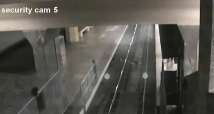 Поезд-призрак засняла камера видеонаблюдения лондонского метро