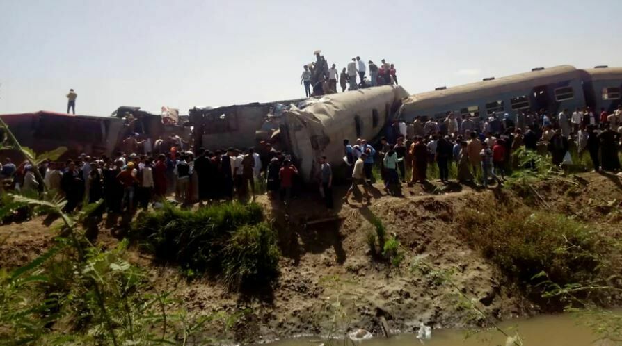 Более 30 человек погибли при столкновении двух поездов в Египте
