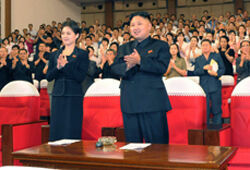 Появление Ким Чен Ына с юной особой на публике взбудоражило СМИ