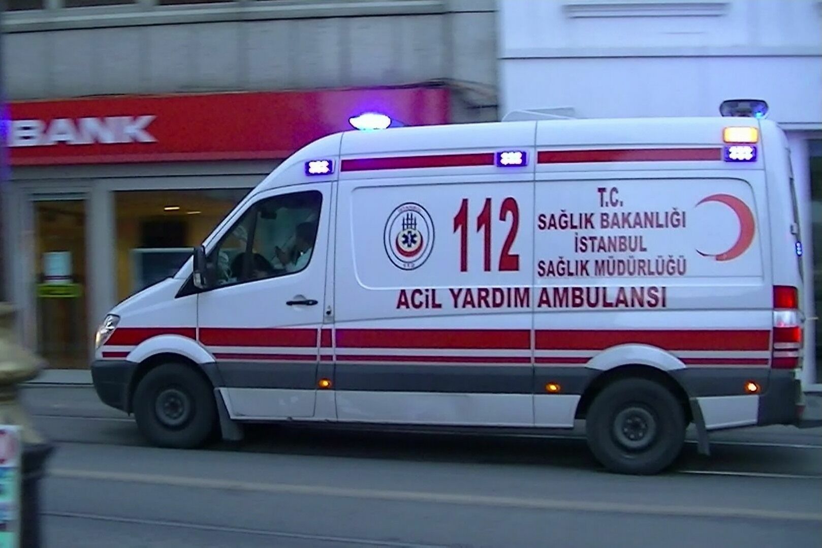 В Турции число пострадавших при землетрясении выросло до 93 человек