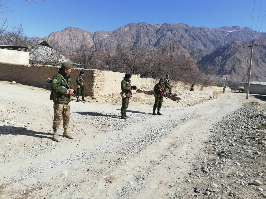 Киргизские пограничники заявили об обстреле со стороны Таджикистана